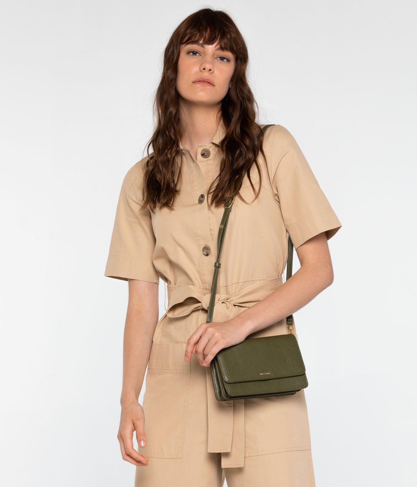 variant:: red -- bee dwell red