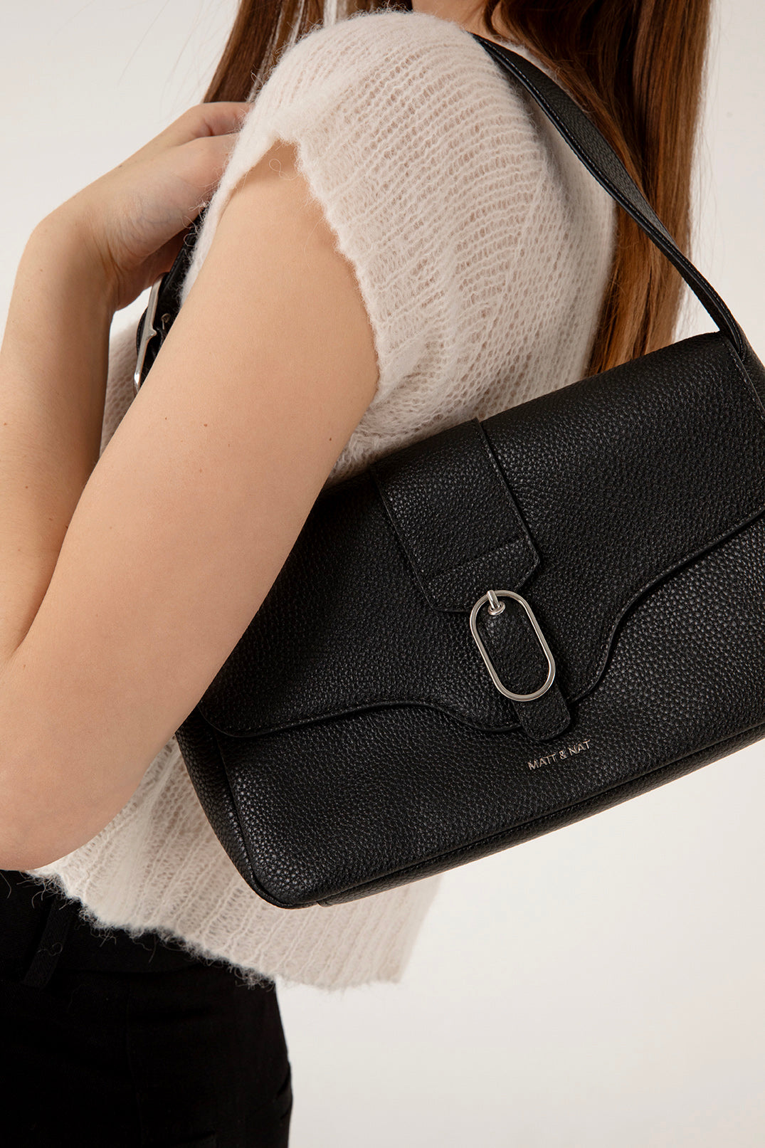 ISABELLE Vegan Shoulder Bag – Grain | Color: Coal - variant::coal