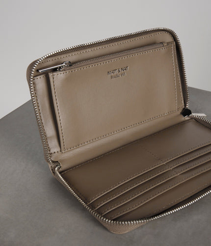 LEICI Vegan Wallet - UPPEAL™ | Color: Cappuccino - variant::cappuccino