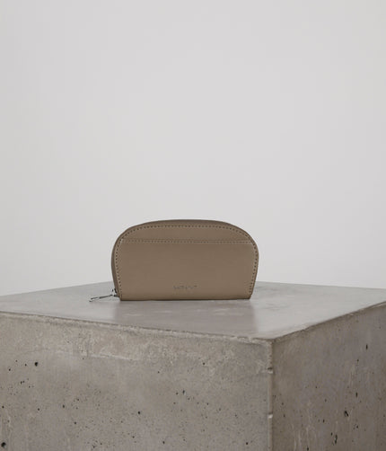 MEREL Vegan Card Holder - UPPEAL™ | Color: Cappuccino - variant::cappuccino