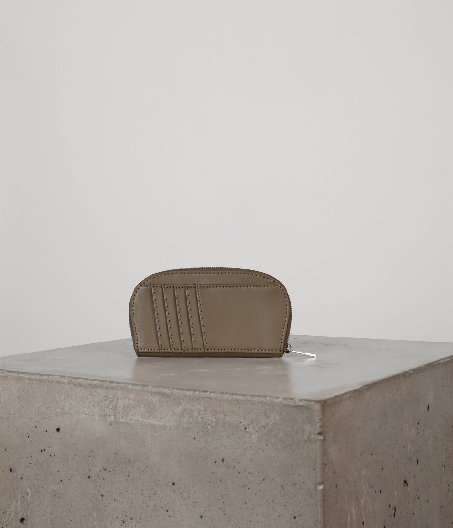 MEREL Vegan Card Holder - UPPEAL™ | Color: Cappuccino - variant::cappuccino