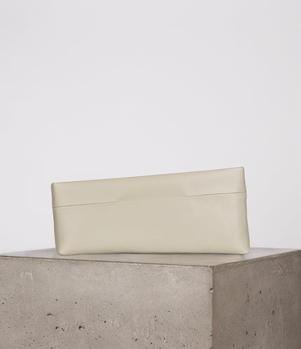 ORNELLA Vegan Clutch - UPPEAL™ | Color: Pearl - variant::pearl