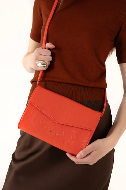 LILIAN Vegan Clutch – Theme | Color: Sepia - variant::sepia