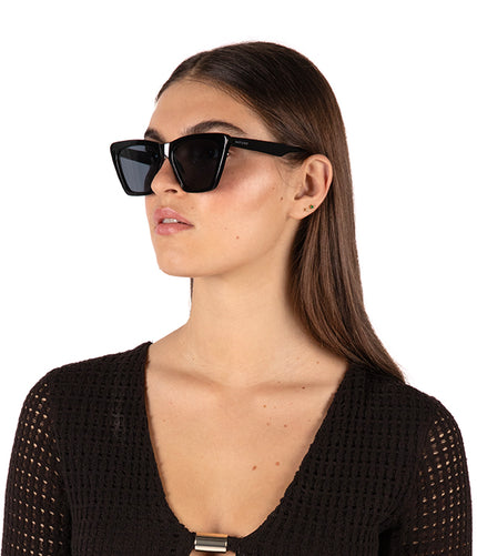 LIDIA Classic Sunglasses | Color: Black - variant::black