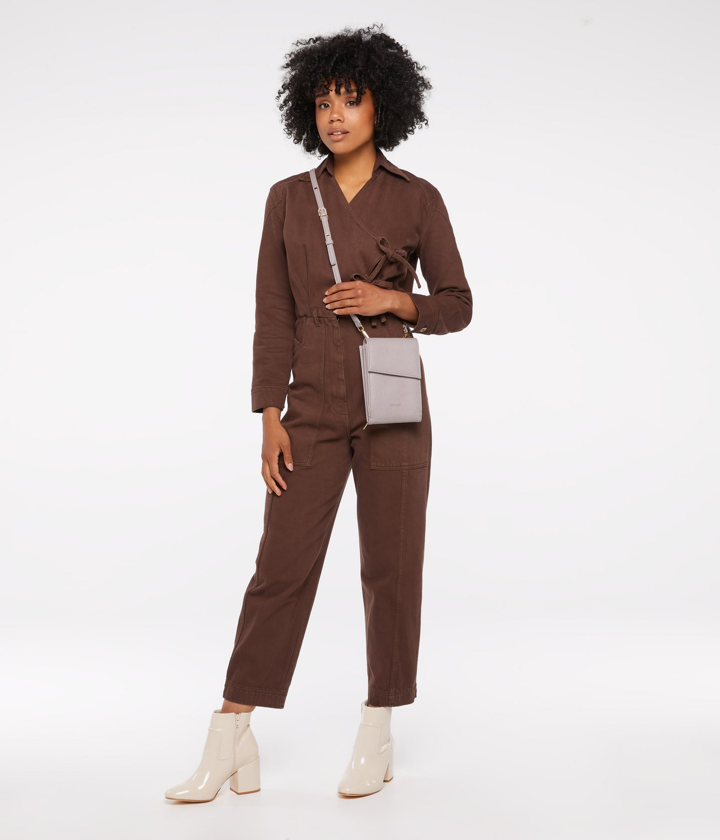 variant:: black -- met dwell black