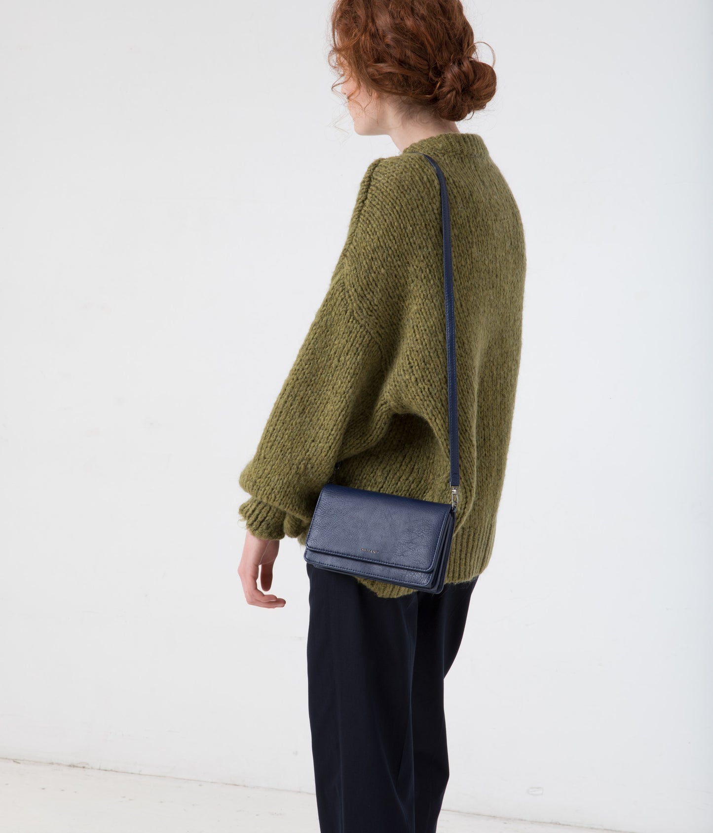 variant:: allure -- bee dwell allure