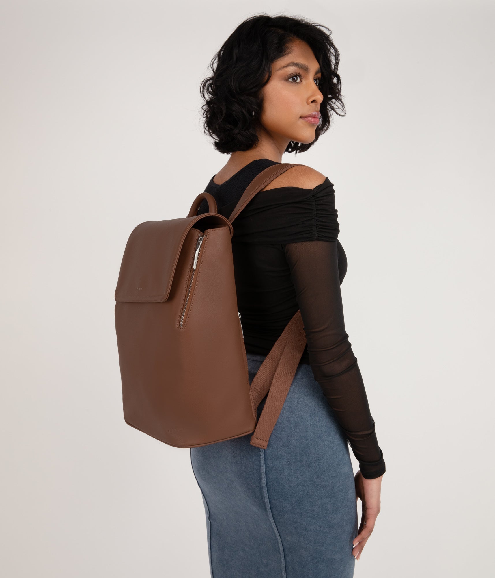 fabi mini backpack Matt & Nat Vegan Handbags Backpack, Martini (Green) The adjustable shoulder strap allows you to customize the fit for maximum comfort Matt & Nat FABIMINI Vegan