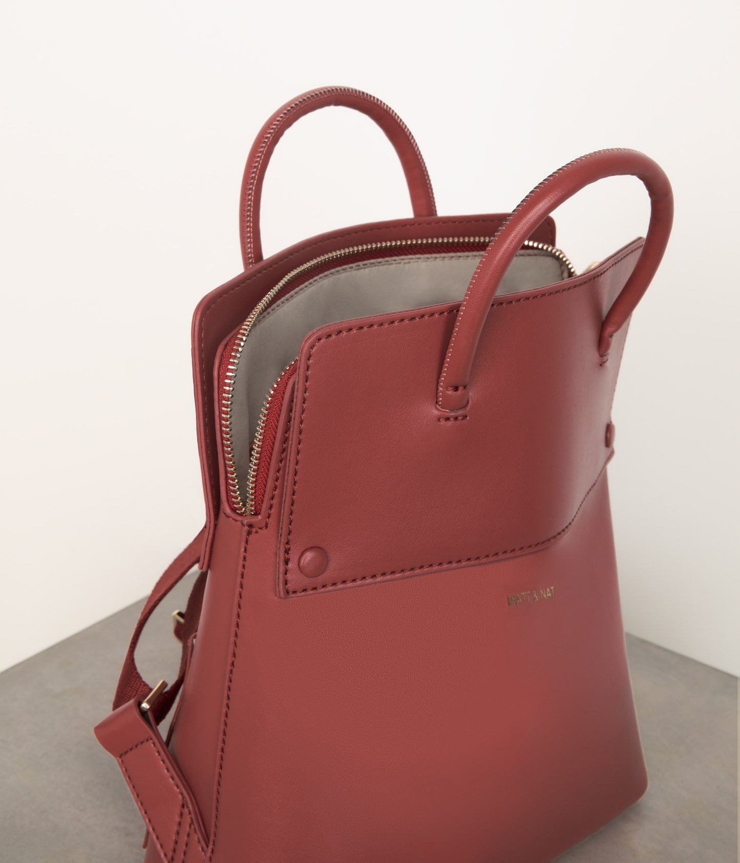 LAUT Small Vegan Backpack - APPLESKIN™ | Color: Red - variant::charm
