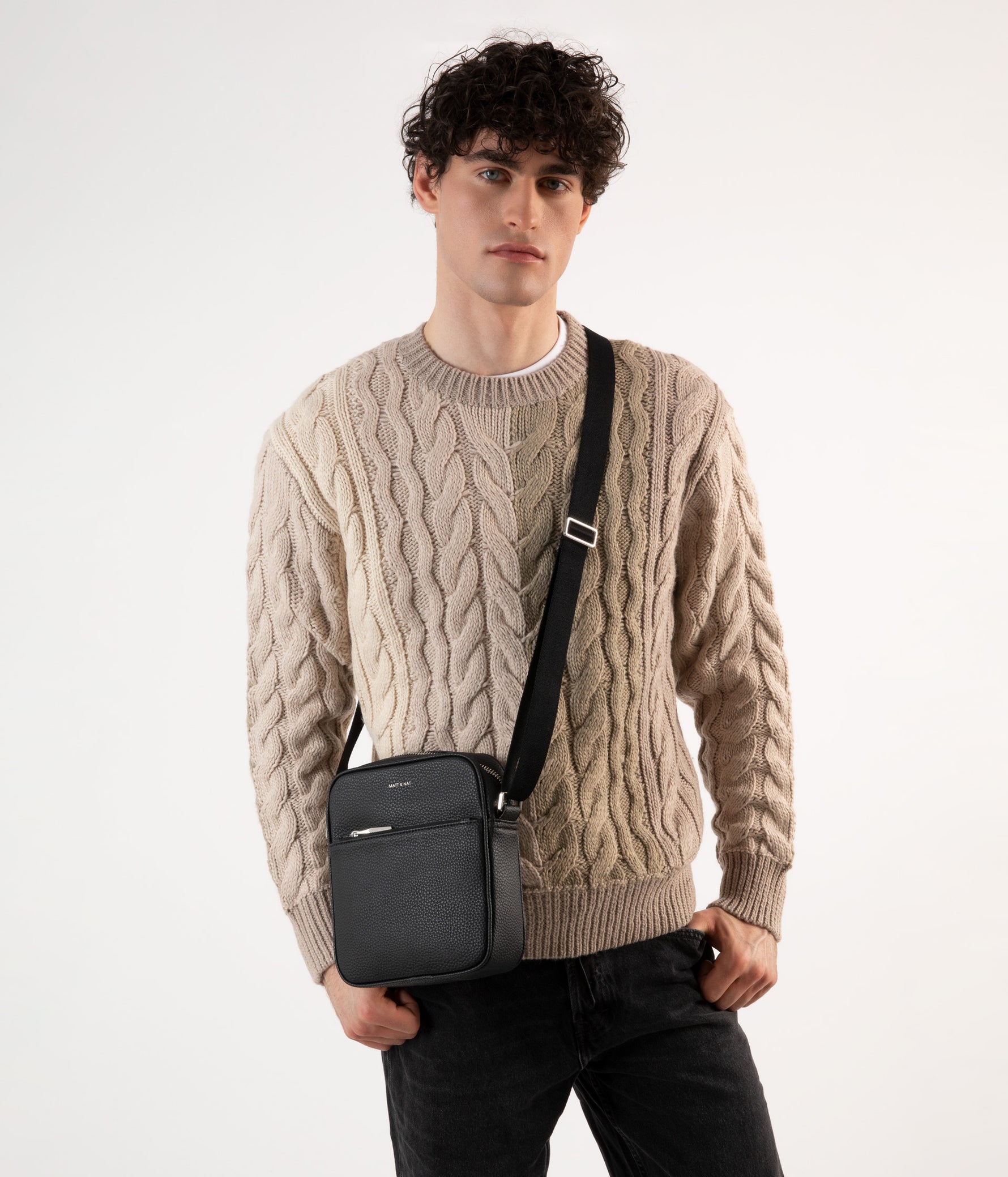 FW24-Purity-coenmini-black-2-