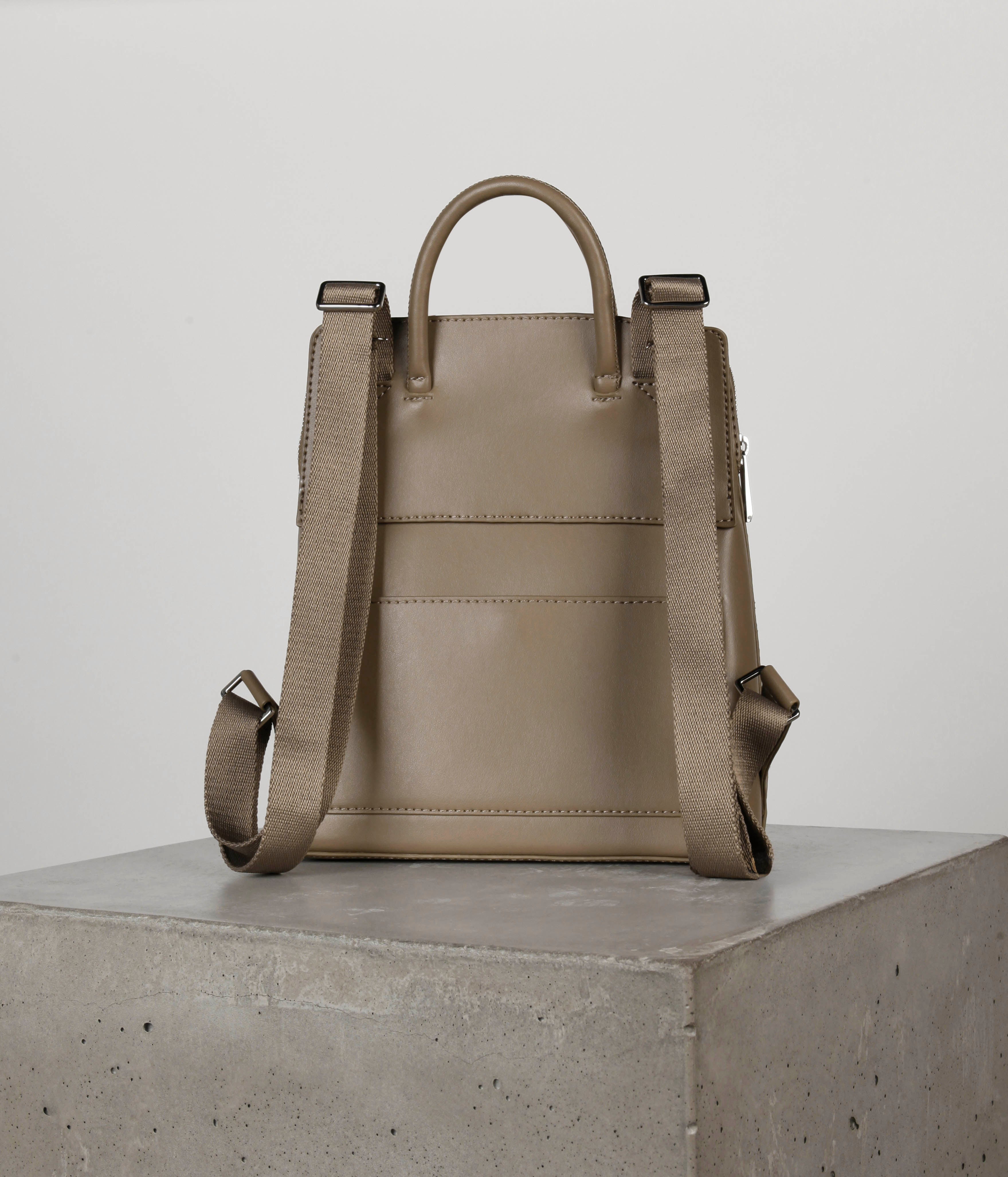 LAUT Vegan Backpack - UPPEAL™ | Matt & Nat Canada
