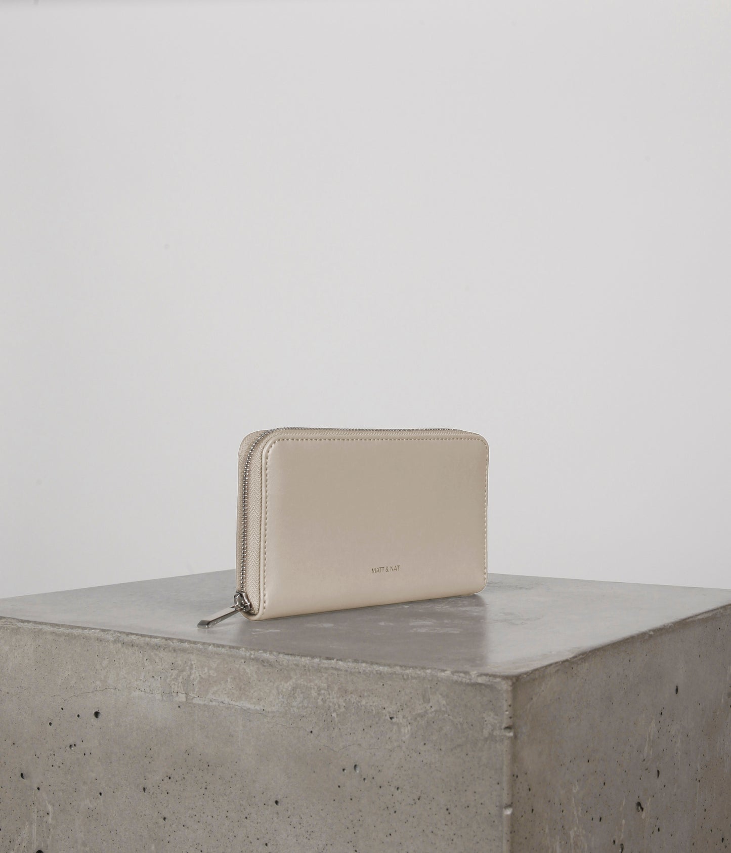 LEICI Vegan Wallet - UPPEAL™ | Color: Pearl - variant::pearl