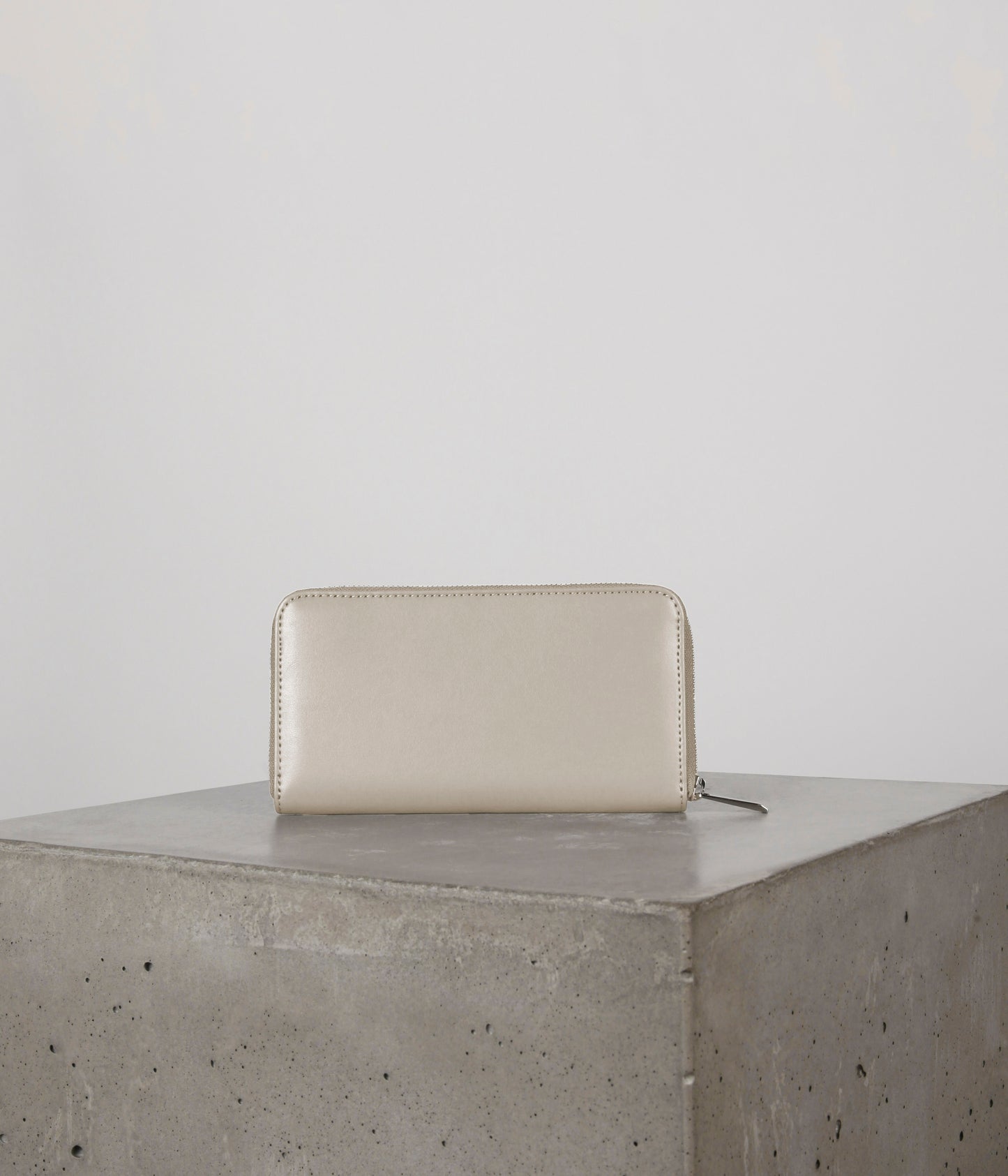 LEICI Vegan Wallet - UPPEAL™ | Color: Pearl - variant::pearl