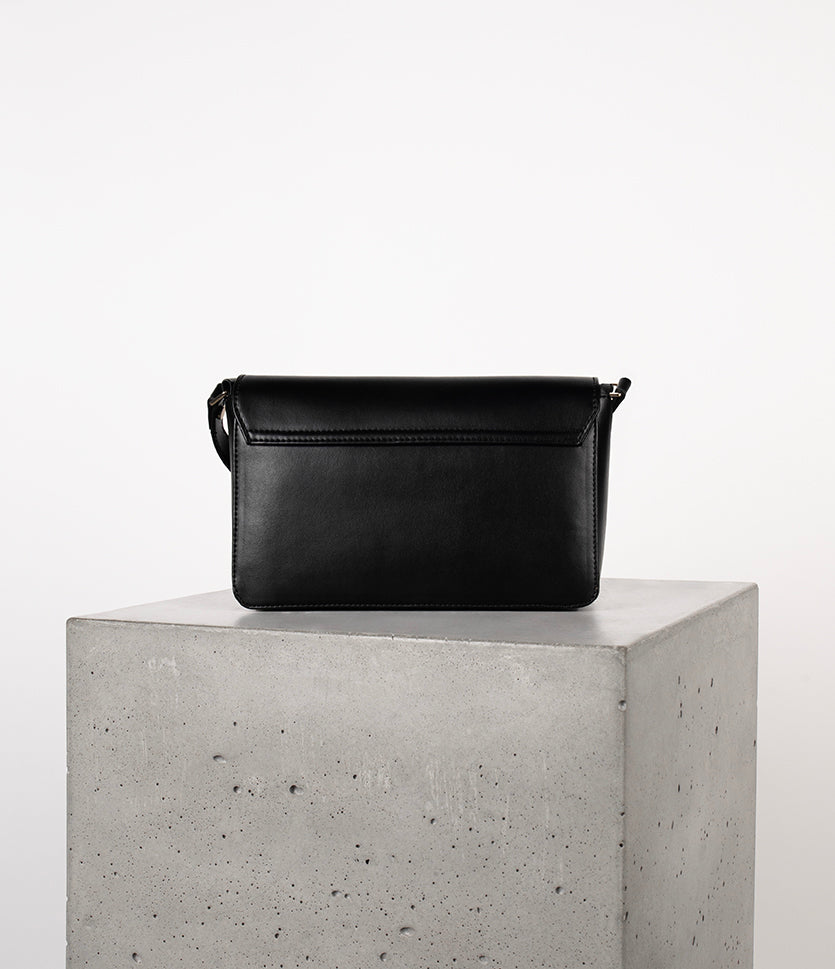 THERESA LG Vegan Crossbody - UPPEAL™ | Color: Black - variant::black