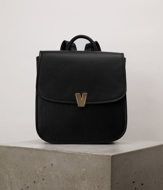 brooke appleskin black