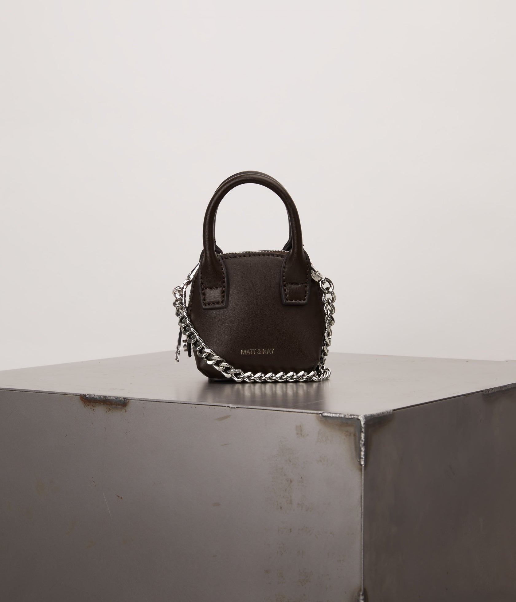 GESSI PICO Vegan Crossbody Bag APPLESKIN™ Matt & Nat Canada